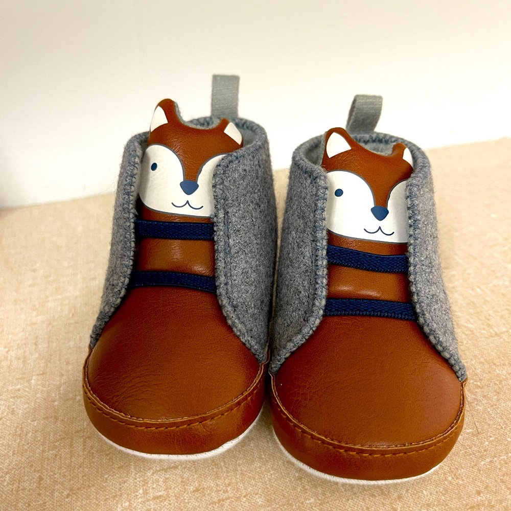 Carters just one you shoes🦊 size 3-6 months